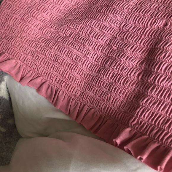 NWOT OFF THE SHOULDER CROP - Picture 3 of 4